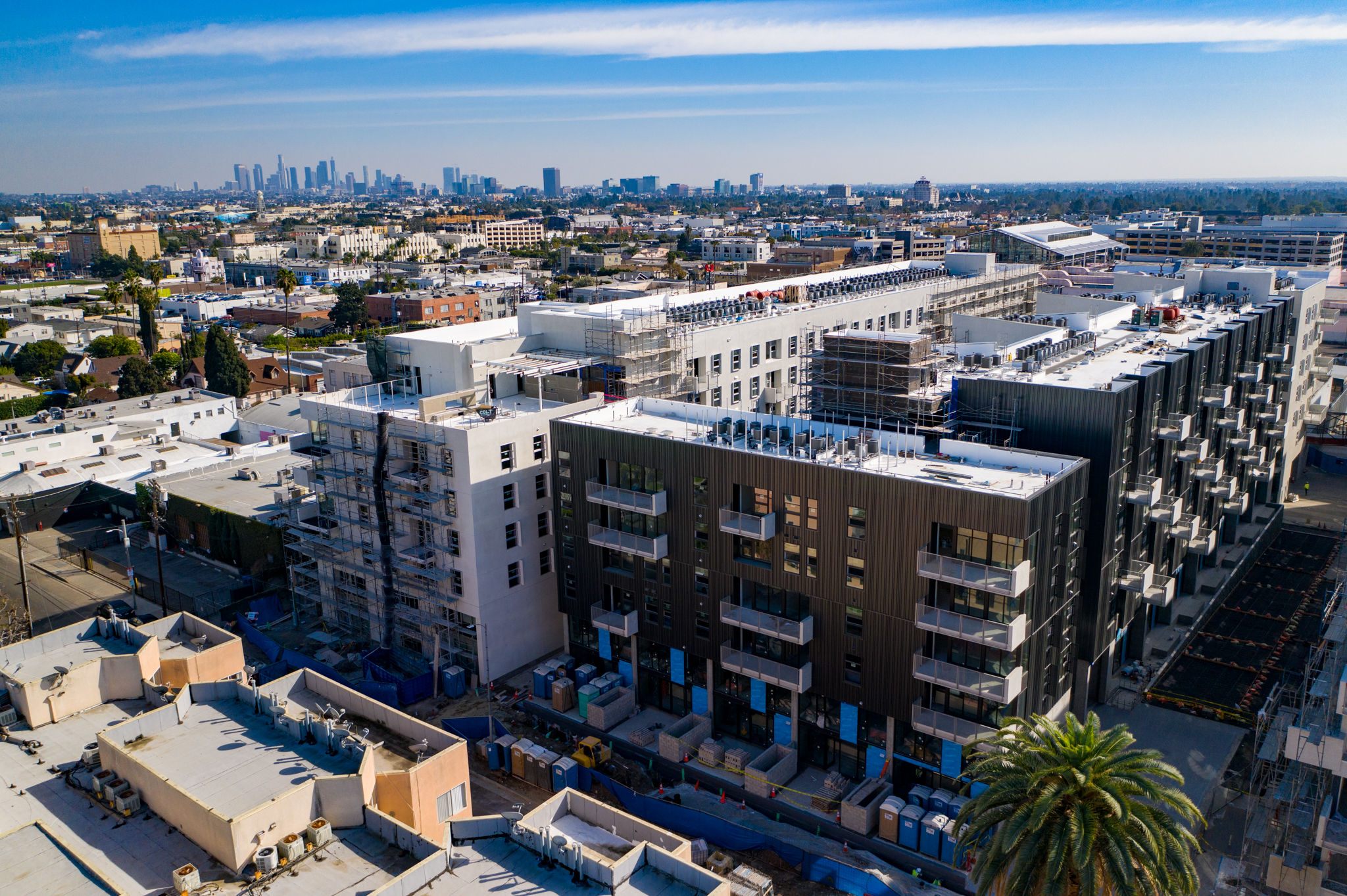 Colt Builders - VAHOLLYWOOD - CALIFORNIA